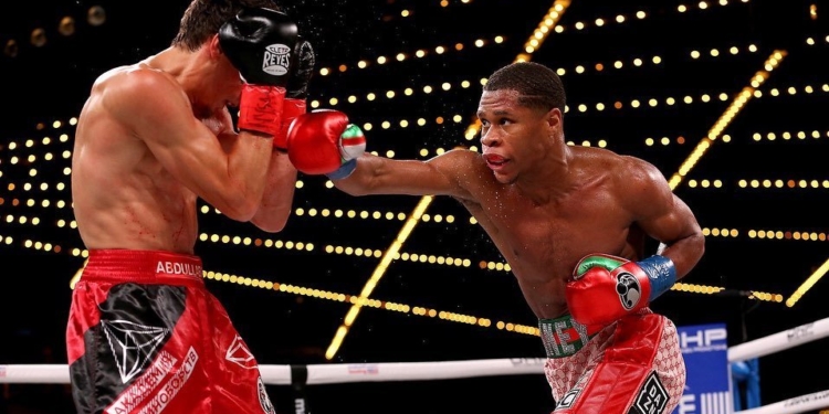 Хэйни нокаутировал Абдуллаева и стал претендентом на бой с Ломаченко