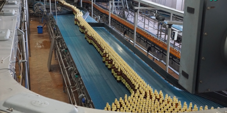 Николаевский завод «Янтарь» показал СМИ, как хранит традиции пивоварения