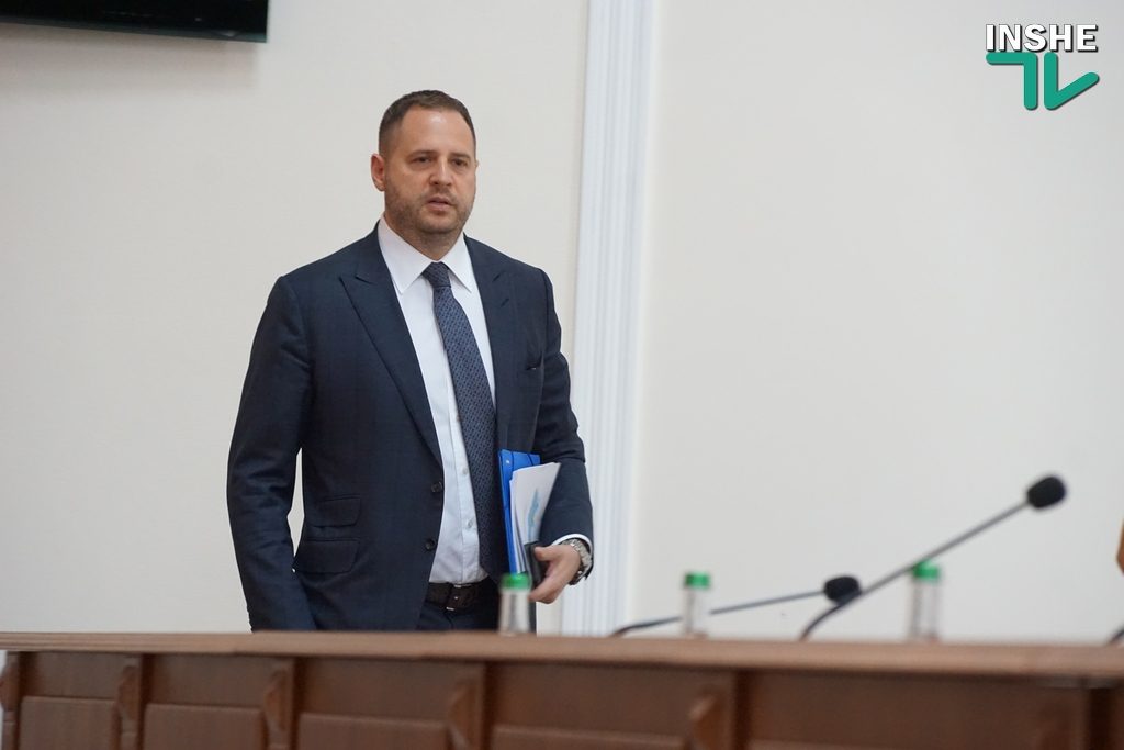 Помощник Зеленского заявил о планах провести голосование на Донбассе осенью вместе с очередными местными выборами 1