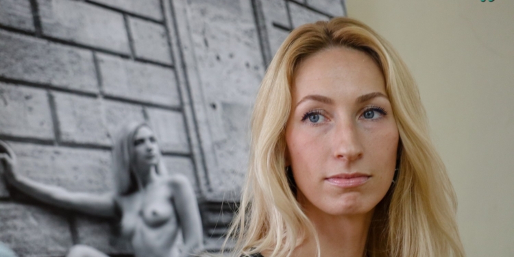 Музей Верещагина и Слава Поседай поздравили Николаев с днем рождения элегантной фотовыставкой в стиле ню (ФОТО, ВИДЕО)