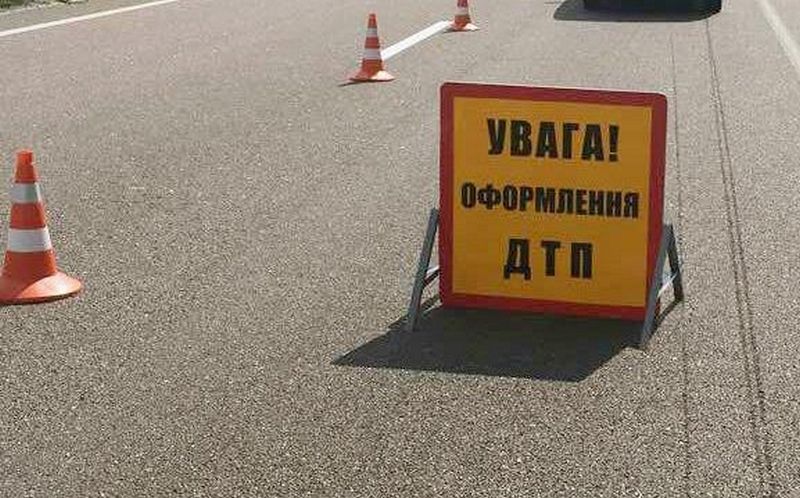 На трассе Николаев-Херсон Hyundai попал под грузовик (ВИДЕО) 1