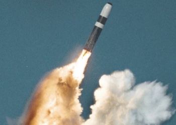 США испытали четыре баллистические ракеты Trident II