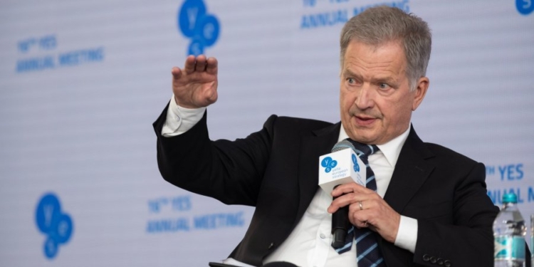 Президент Финляндии: У нас смеются над людьми, которые любят Россию