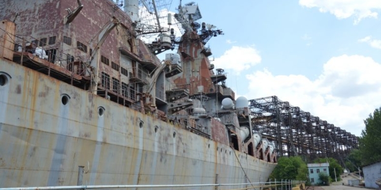 Крейсер «Украина», стоящий на Николаевском судостроительном заводе, продадут – Абромавичус
