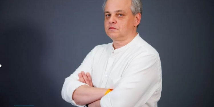 “Имеет такое же отношение к отстранению от власти, как жвачка “Орбит” к борьбе с кариесом”, – Рахманин о законопроекте Зеленского об импичмент