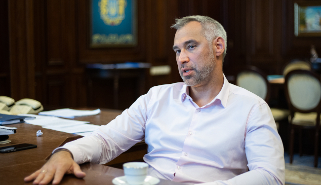 “Рука не дрогнет”. Генпрокурор Рябошапка рассказал о реформировании прокуратуры и ее связях с другими правоохранительными органами