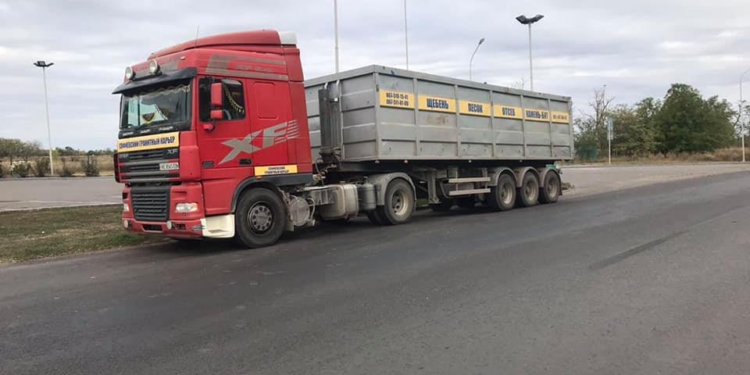 Водитель грузовика гранитного карьера, принадлежащего “слуге народа” Негулевскому, отказывался проходить ГВК – у него обнаружили перегруз (ФОТО)