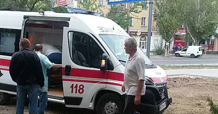 В Корабельном районе Mitsubishi не уступил дорогу «скорой». Пострадал ребенок (ФОТО)