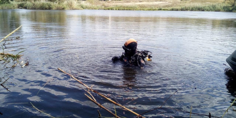 В Первомайском районе на р.Синюха пропал рыбак. Нашли водолазы…(ФОТО)