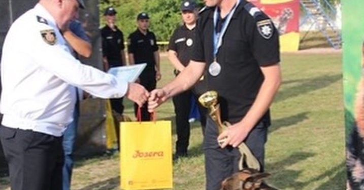 Николаевский полицейский-кинолог с псом Бароном стали третьими на открытом чемпионате Нацполиции (ФОТО)