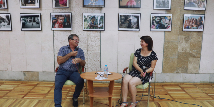 Николаевцы увидели себя на персональной выставке фотографа Юрия Кошковского «Николаев. Лица» (ФОТО)