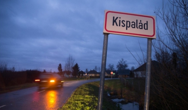 В нескольких селах Венгрии восстали против украинцев с двойным гражданством, которые приехали голосовать (ФОТО)