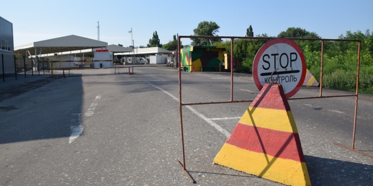 Красный Крест направил жителям оккупированного Донбасса 7 грузовиков с гуманитарной помощью