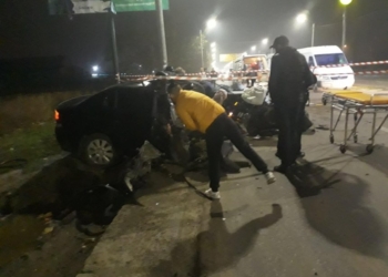 В Николаеве в результате ДТП разорвало легковой автомобиль – погиб патрульный (ФОТО, ОБНОВЛЕНО)