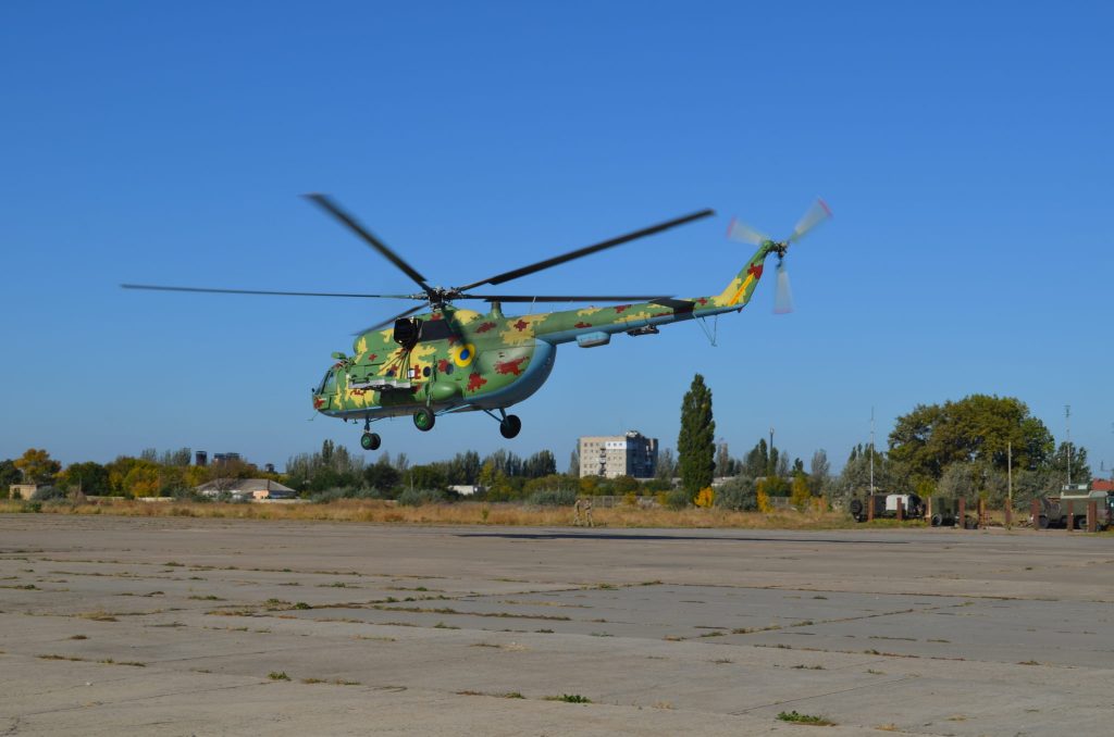 На Николаевщине летчики морской авиационной бригады провели учебно-тренировочные полеты 1