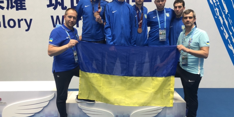 Николаевский фехтовальщик Юрий Цап добыл командную «бронзу» Всемирных игр военнослужащих