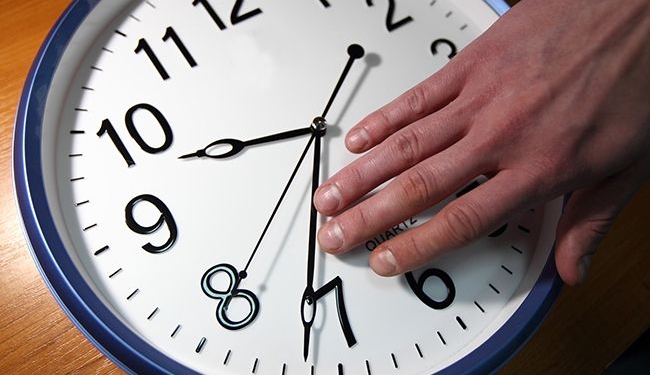 Европейский союз может отложить запланированную на 2021 год отмену перевода часов