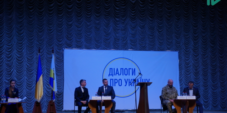 В Николаеве «Штайнмайер-тур» не задался: горожане потребовали от Зеленского ноту о том, что Россия – агрессор (ФОТО, ВИДЕО)