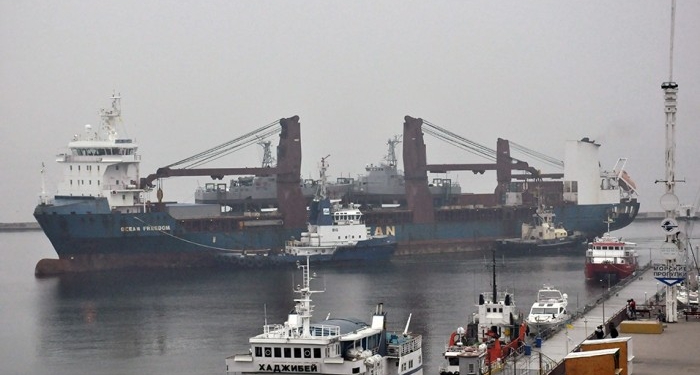 В Одессу прибыли 2 катера класса Island для украинских ВМС (ФОТО, ВИДЕО)