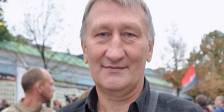 Взрыв гранаты в центре Киева: погиб ветеран АТО и охранник офисного здания, также от взрыва пострадала девушка (ФОТО)