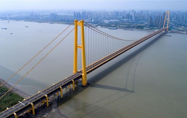 В Китае открыли самый длинный в мире двухэтажный автомобильный мост 1