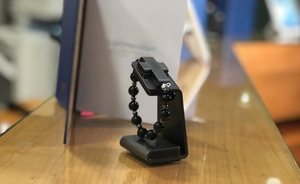 Папа Римский представил smart-четки, хакеры их быстро взломали