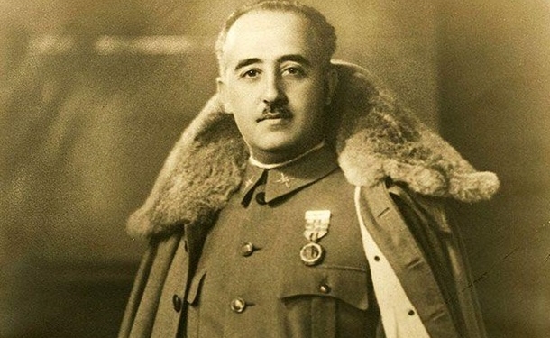 Останки Франсиско Франко эксгумировали