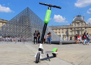 Во Франции ввели правила и штрафы для электросамокатов