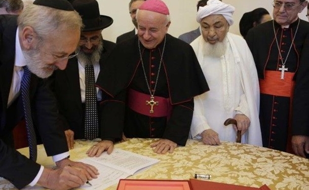 В Ватикане представители трех религий подписали совместную декларацию о конце жизни