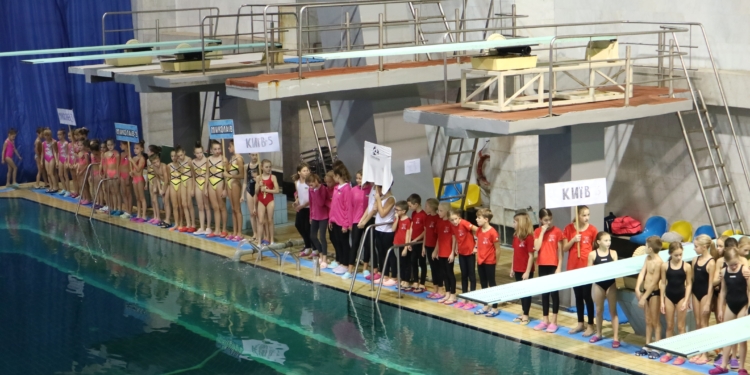 В Николаеве стартовал чемпионат Украины по синхронному плаванию среди детей «Українська зіронька» (ФОТО)