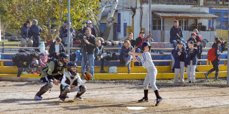 На детском турнире по бейсболу в Николаеве лучшими стали бейсболисты Кропивницкого (ФОТО)