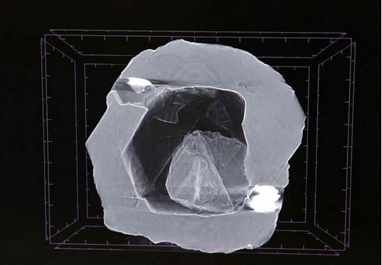 Матрешка. В Якутии нашли уникальный алмаз – с алмазом внутри (ФОТО, ВИДЕО)