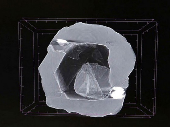 Матрешка. В Якутии нашли уникальный алмаз - с алмазом внутри (ФОТО, ВИДЕО) 3
