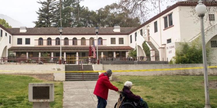 В Колумбии 81-летняя бабушка перевозила в инвалидной коляске 17 кг кокаина