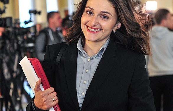 Депутат “Слуги народа” позвала известного полиграфолога прямо в комитет