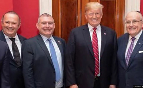 В США арестовали близких к Джулиани людей, связанных с украинским скандалом