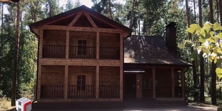 Скандал. Насиров и прочие бывшие за копейки арендуют шикарные дома в Конча-Заспе у таможенного профсоюза (ВИДЕО)