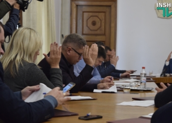 Исполком разрешил сыну Чайки установить два рекламных борда возле зоопарка