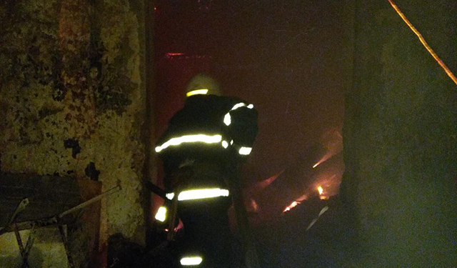 Большой пожар. Николаевские спасатели тушили магазин (ФОТО)