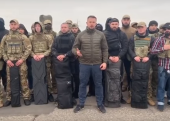 Последний блокпост: Билецкий с ветеранами АТО прибыл защищать Золотое в случае отвода войск (ВИДЕО)