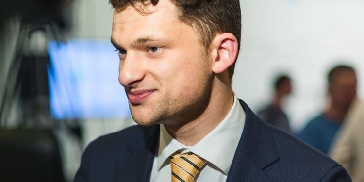 Их слишком много – с маленькими зарплатами. Министр Дубилет хочет в 8 раз сократить сотрудников Госаудитслужбы