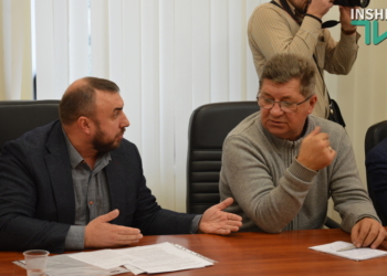 Виноват Порошенко и подрядчики – директор Николаевского облавтодора объяснил, почему «латки» на Н-24 не держатся (ВИДЕО)