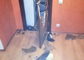 В Марьинке в результате взрыва в квартире погибли два человека
