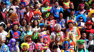 В Мехико проходит Международный конгресс клоунов. Начали с парада (ВИДЕО)