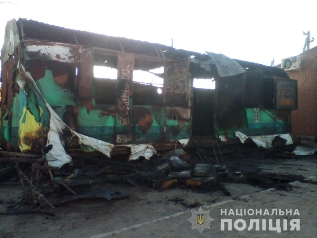 Неизвестные напали на кассира и сожгли зал игровых автоматов в Николаевской области 1