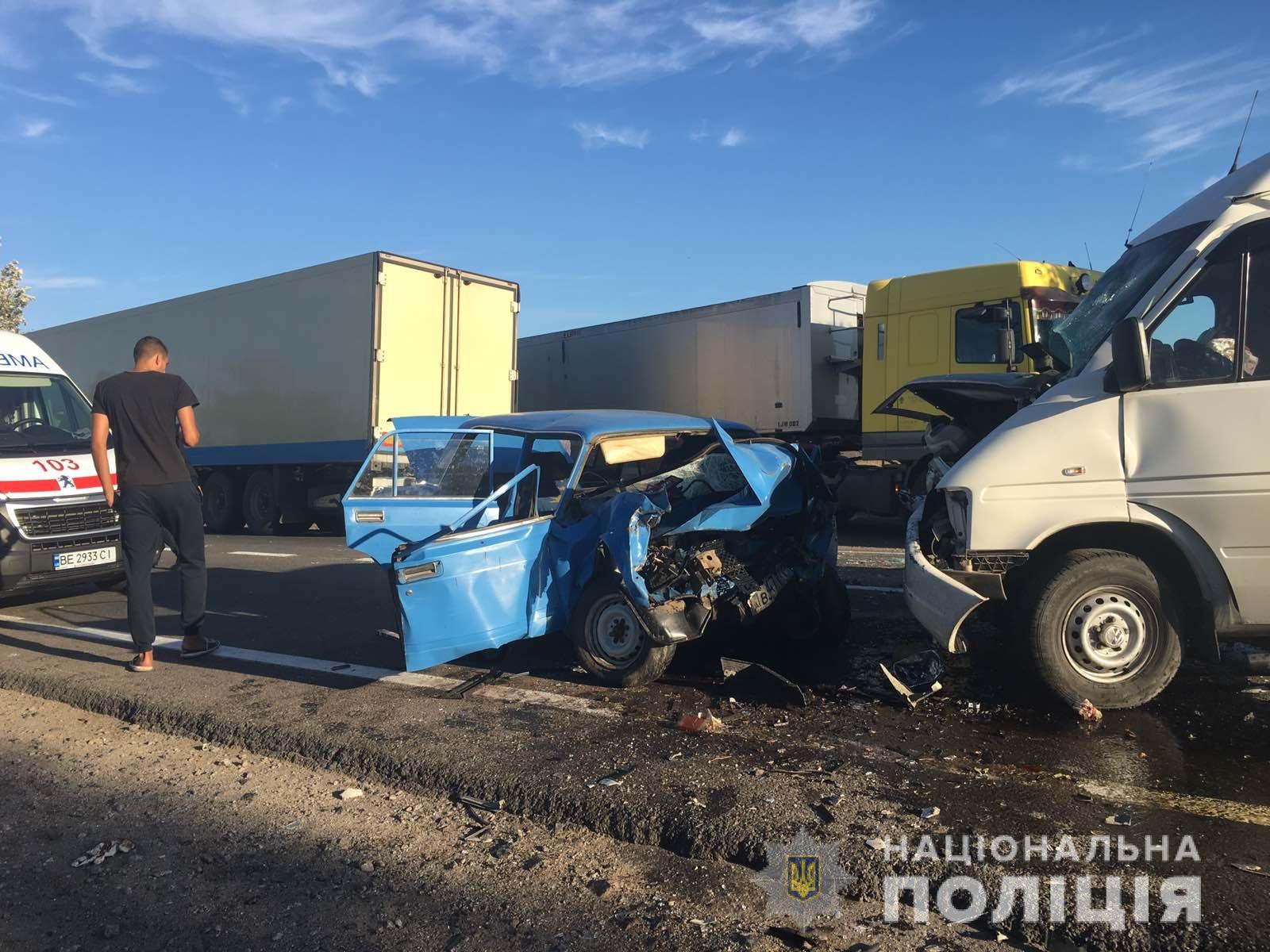 На Николаевщине в ДТП на одесской трассе погиб один взрослый, у двоих детей – опасные травмы (ФОТО)