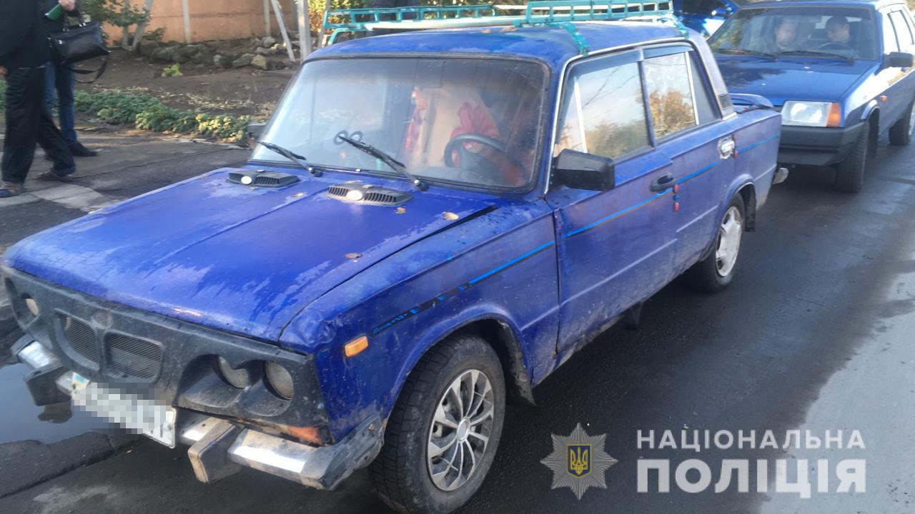 В Николаеве с поличным задержали воров – тоннами сливали ДТ на своем же предприятии (ФОТО)