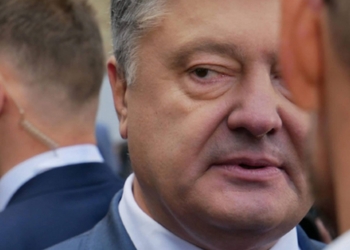 Порошенко – Зеленскому: «Где конец эпохи бедности и заработная плата учителям по 4000 долларов?» (ВИДЕО)