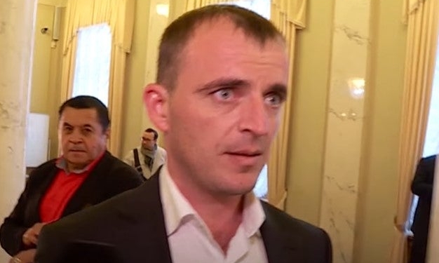 «Я фермер из Коломойского района»: Нардеп от «Слуги народа» не смог объяснить, как попал в Раду (ВИДЕО)