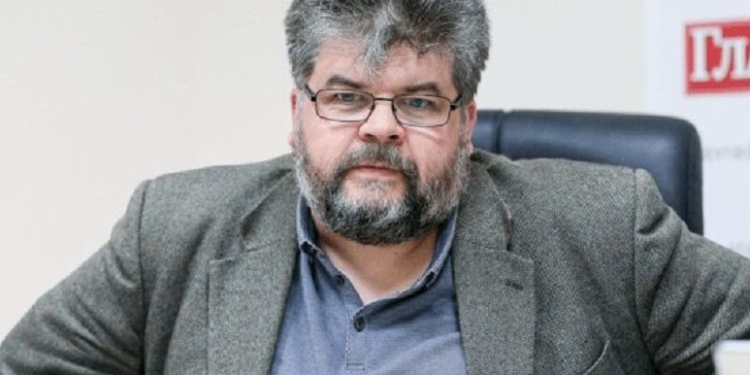 Нардеп Яременко попросил прощение за скандал с его перепиской с проституткой в зале парламента: у жены и Зеленского